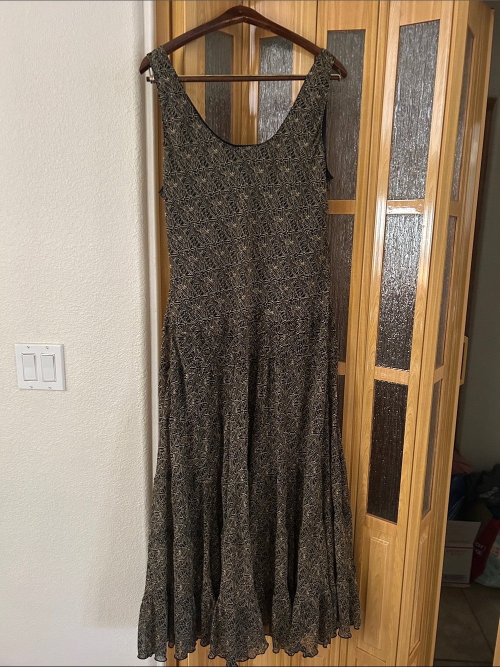 Jones New York Black and Gold Sleeveless V-Neck Maxi Dress - Picture 5 of 5